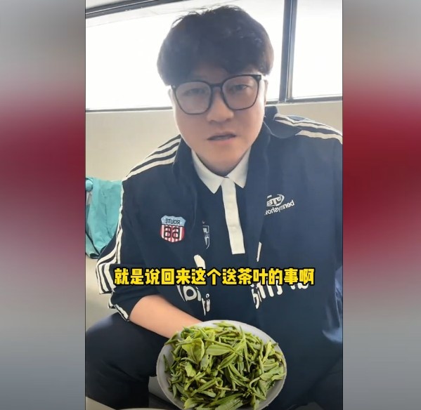 趙鵬：不太清楚賈秀全要球員買茶葉的段子，但這在現(xiàn)實(shí)中也正常
