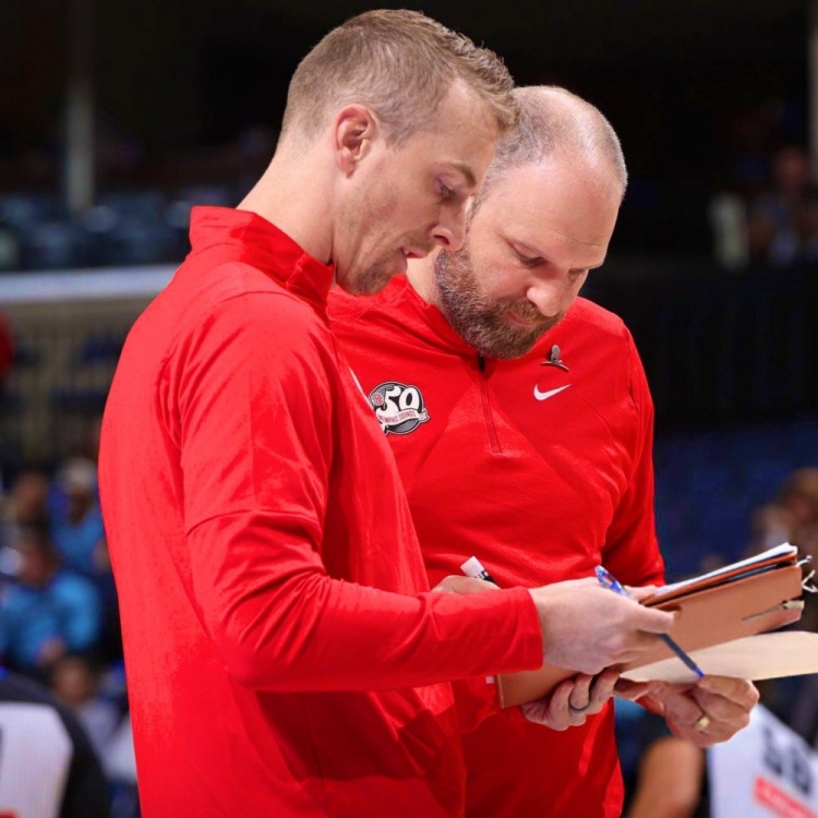 名記：除詹金斯外 灰熊還與助教拉羅什和帕特-安德魯分道揚鑣