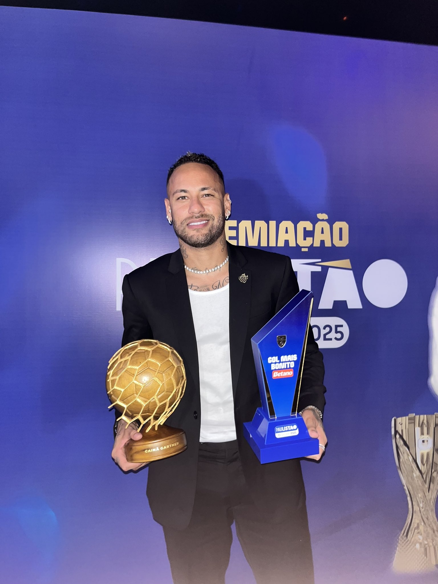 神來(lái)之筆！內(nèi)馬爾角球直接破門當(dāng)選圣保羅州聯(lián)賽最佳進(jìn)球