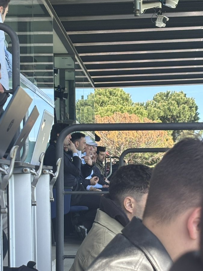 總教頭督戰！安切洛蒂攜皇馬教練組成員觀戰U19馬德里德比