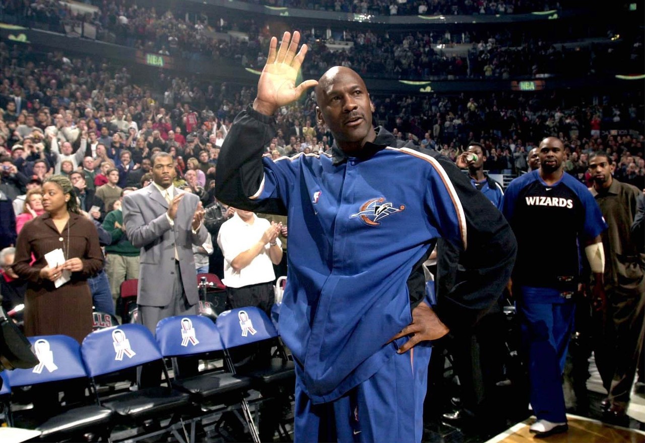 韋德：喬丹在奇才場均20+已很出色 但詹姆斯保持的水平世所未見