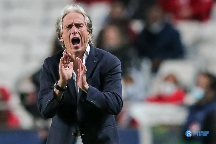 巴媒：利雅得新月主帥同意執教巴西，但要在世俱杯結束后接受任命