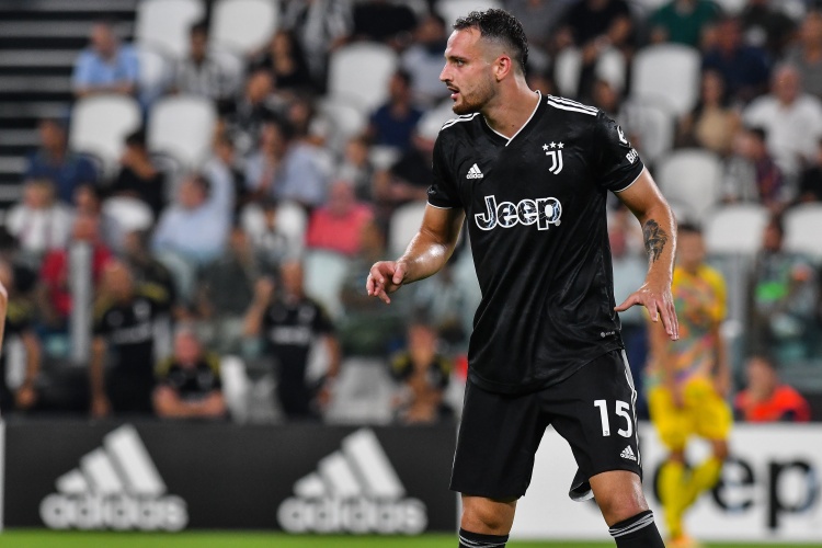 官方：尤文后衛(wèi)加蒂小腿腓骨存在復(fù)合性骨折