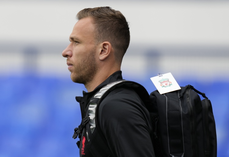 西媒：阿圖爾戰舊主表現平平，離場時遭巴薩球迷狂噓