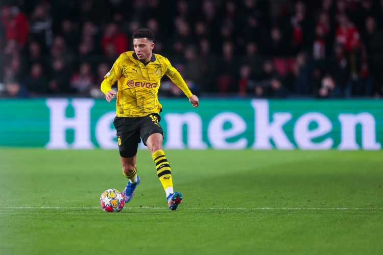 大十字：不知道桑喬如今是否還能幫助多特，所以引進他會有些風險