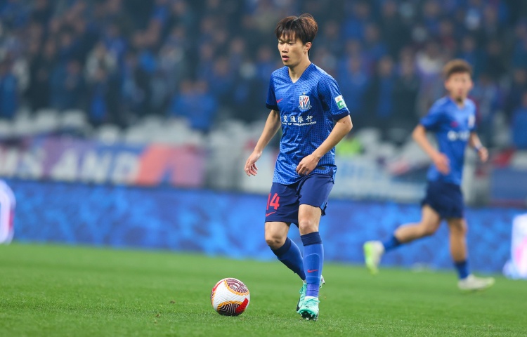 東體：謝鵬飛從主力到替補隱忍近半年，一直在做的就是訓練