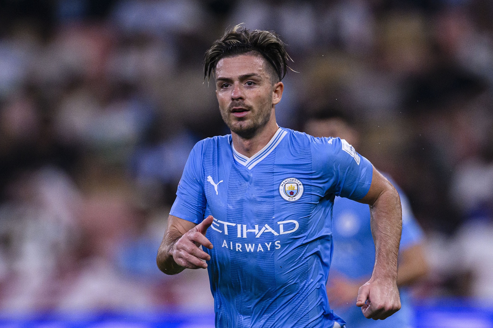 電訊報：世界杯名額競爭激烈，格拉利什等英格蘭球員都在考慮轉會