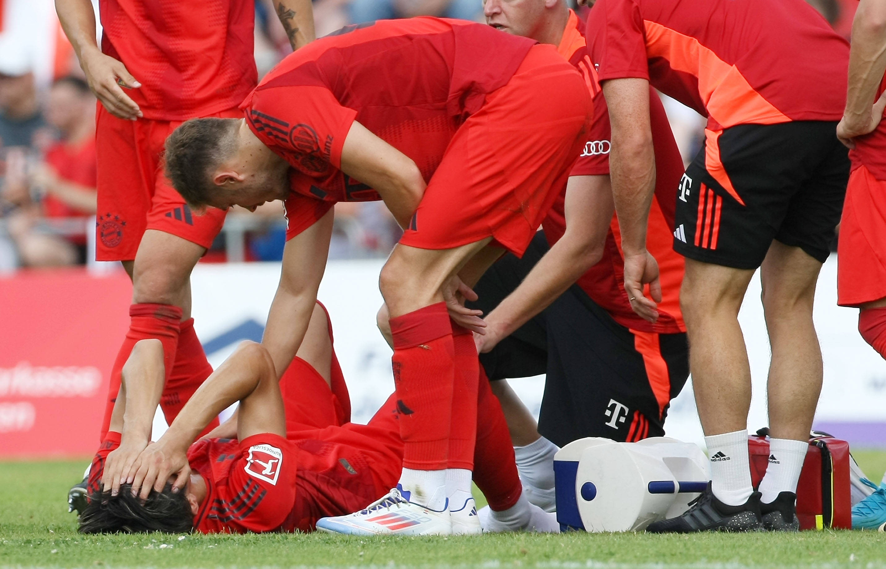 埃貝爾談伊藤洋輝受傷：他是一個斗士，期待他康復后重返賽場