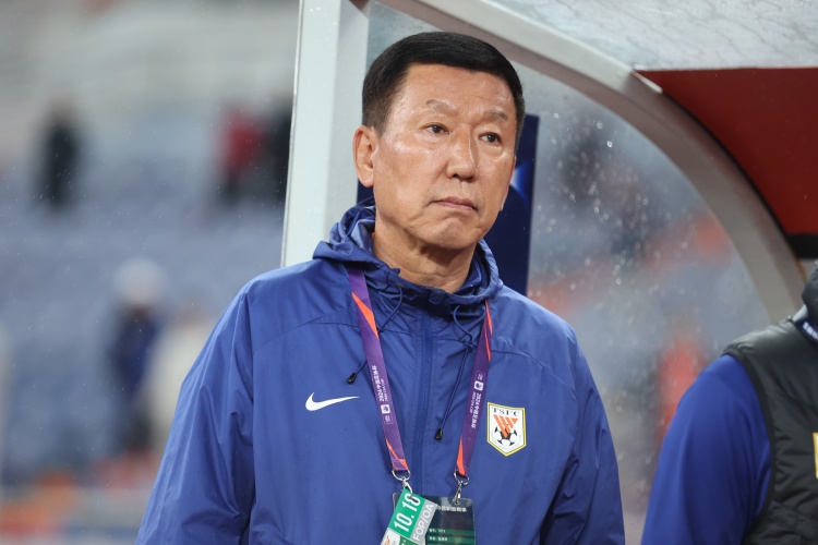 崔康熙：間歇期被抽調(diào)了很多球員訓(xùn)練受影響，國(guó)腳每人狀態(tài)不同