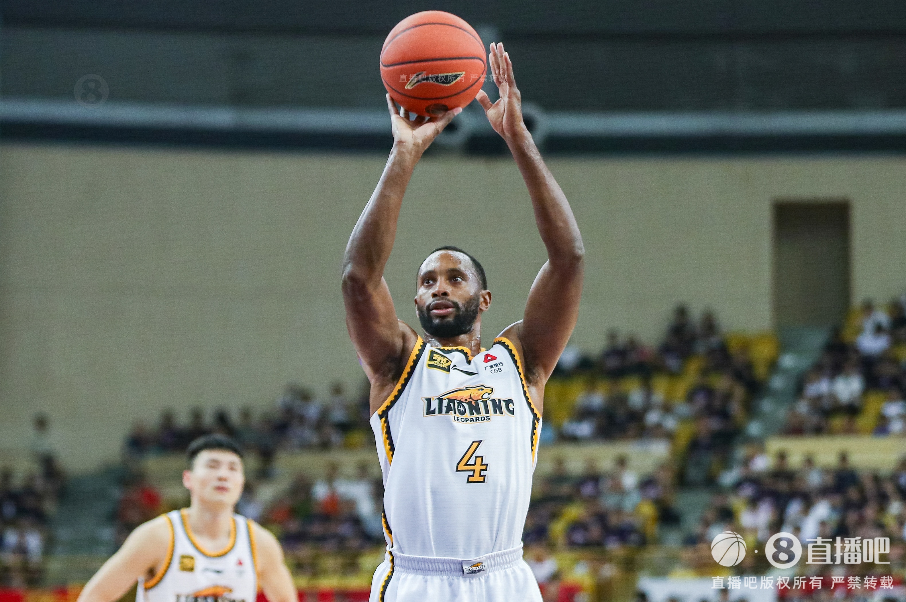 火力很猛！弗格半場13分鐘7中5砍最高16分 三分5中3