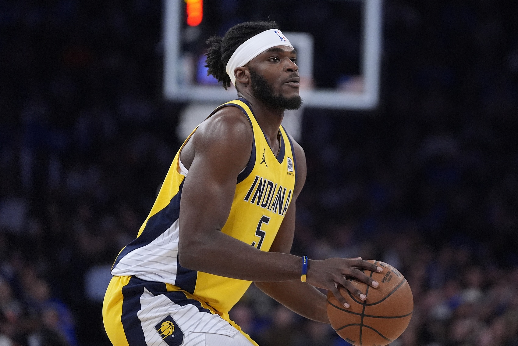 得分端有貢獻(xiàn)！賈雷斯-沃克半場替補(bǔ)10分鐘 6中4拿到9分