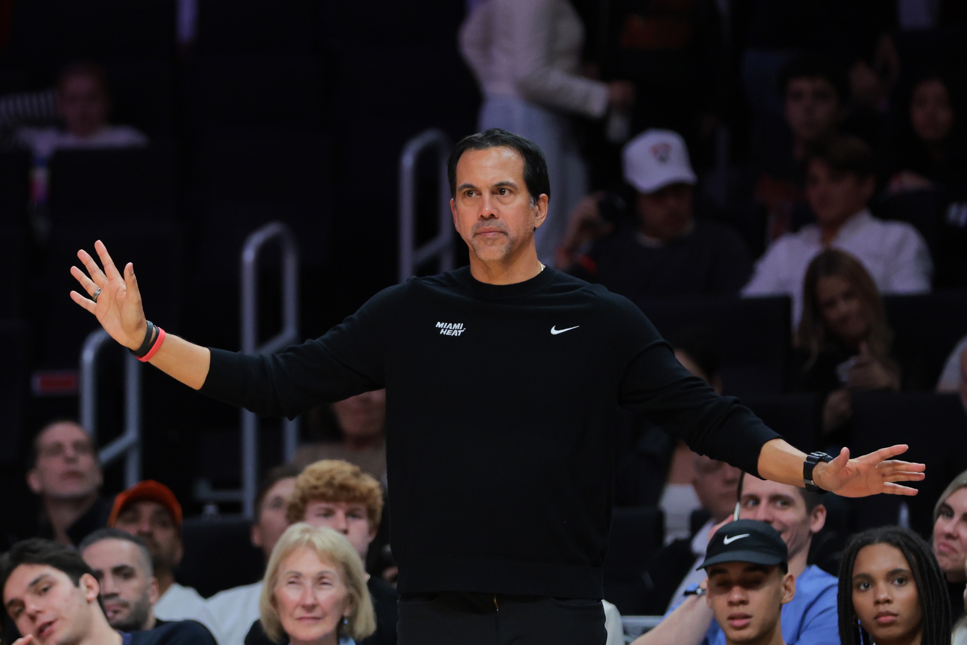 斯波：十連敗期間我們也沒(méi)分崩離析 這會(huì)給我們帶來(lái)指數(shù)級(jí)的成長(zhǎng)