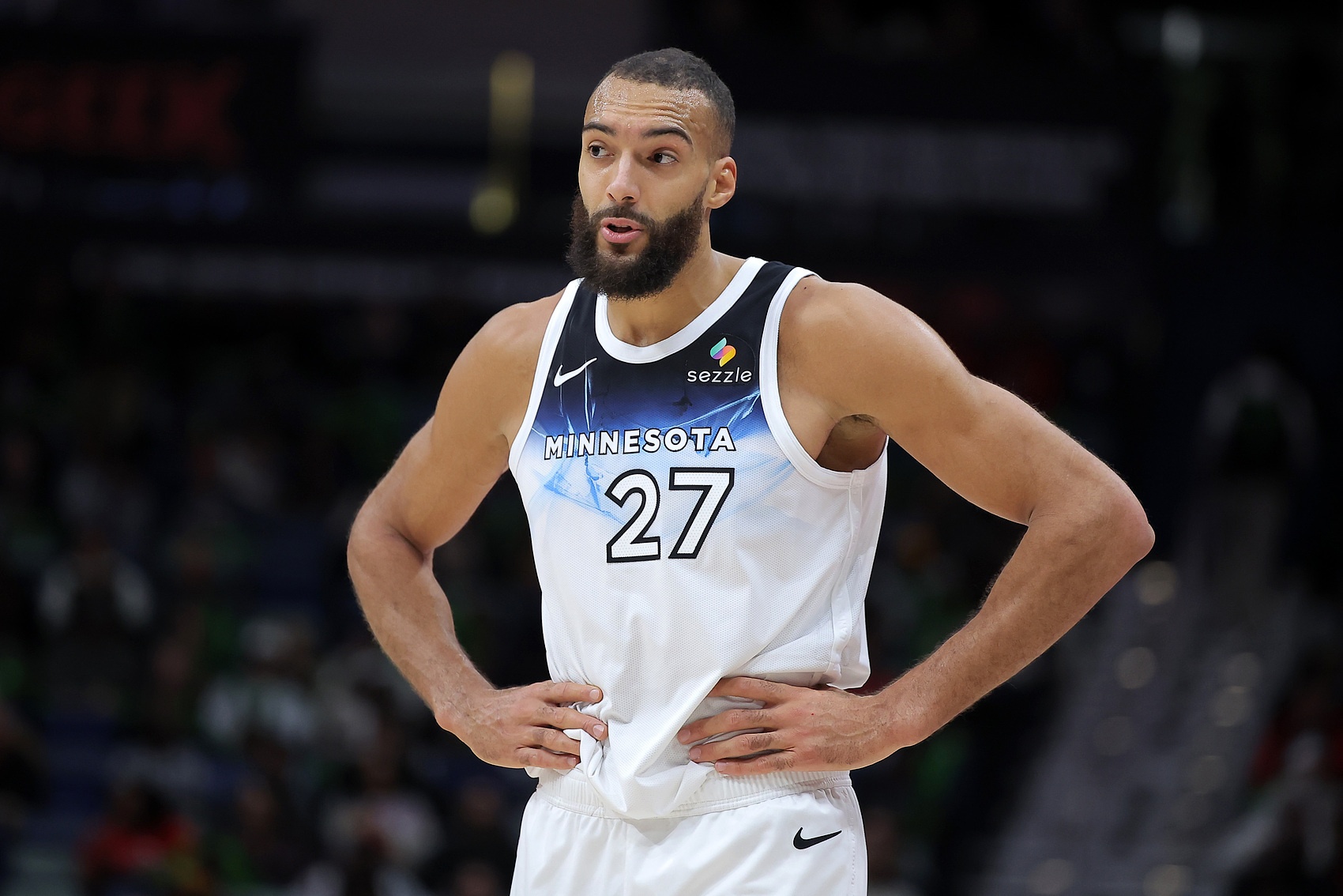 扣爽了！戈貝爾肆虐太陽內線9中8砍17+13+4 其中7個扣籃賽季新高