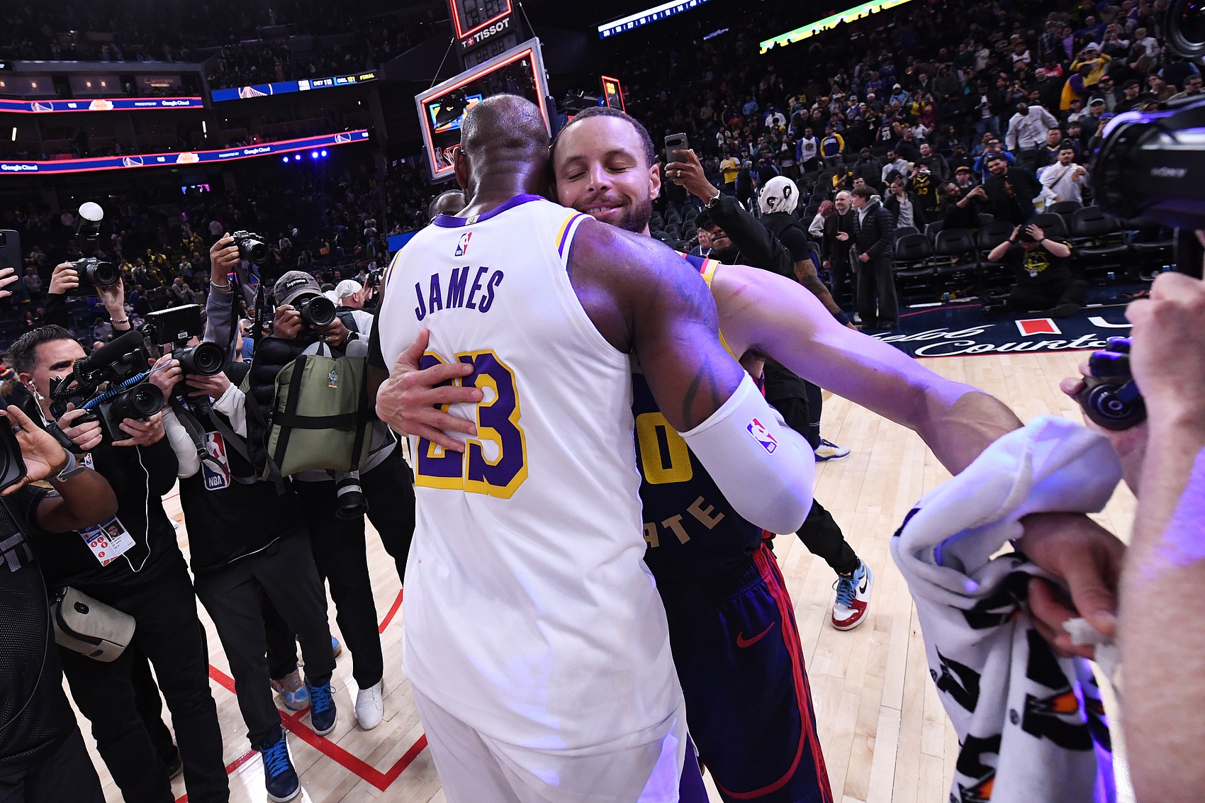 鮑爾：庫(kù)里是這時(shí)代最有影響力球員 4000三分比老詹得分更易接近