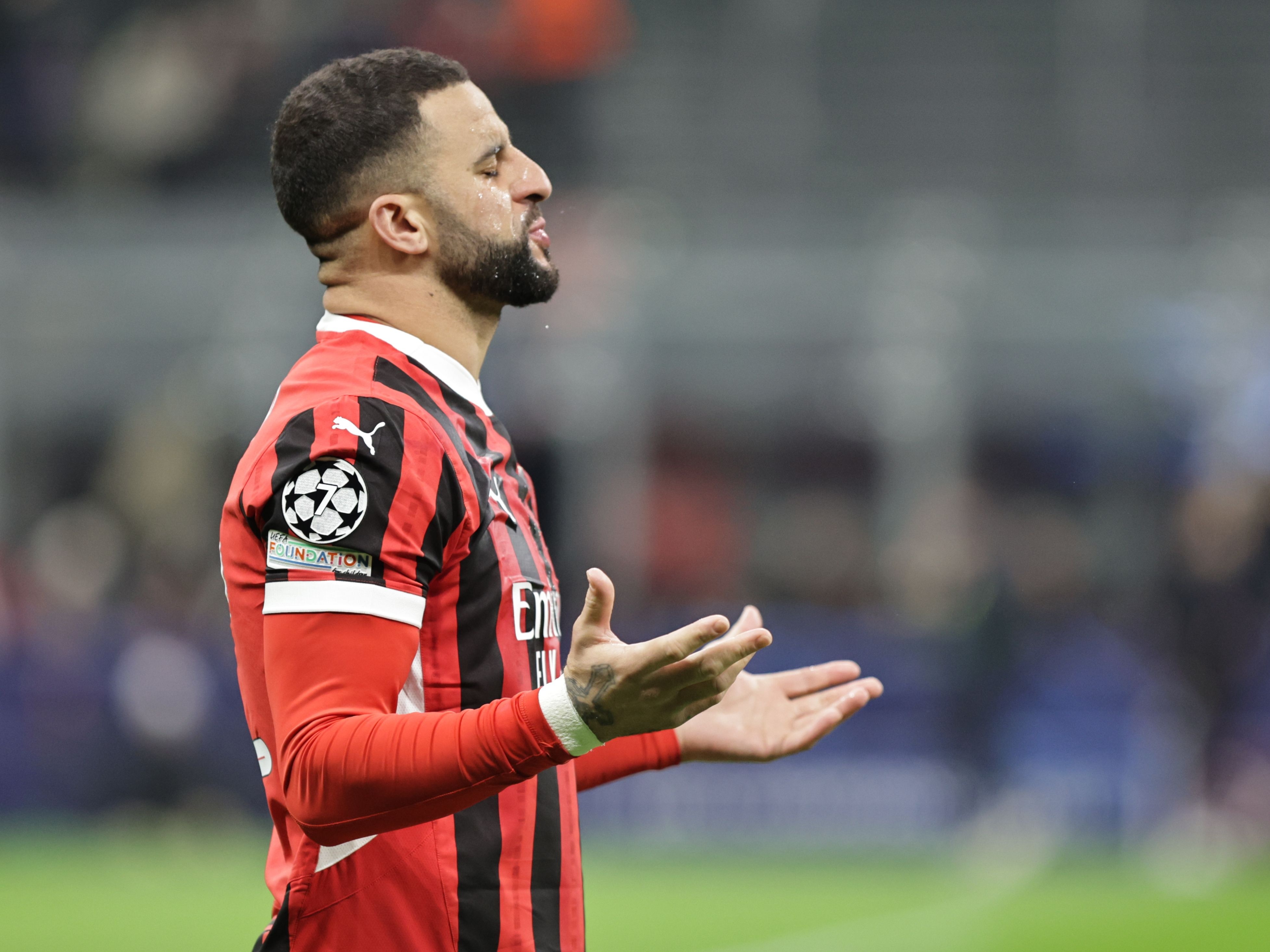 隆戈：米蘭傾向于買斷沃克，將提供2年合同&凈年薪450萬歐