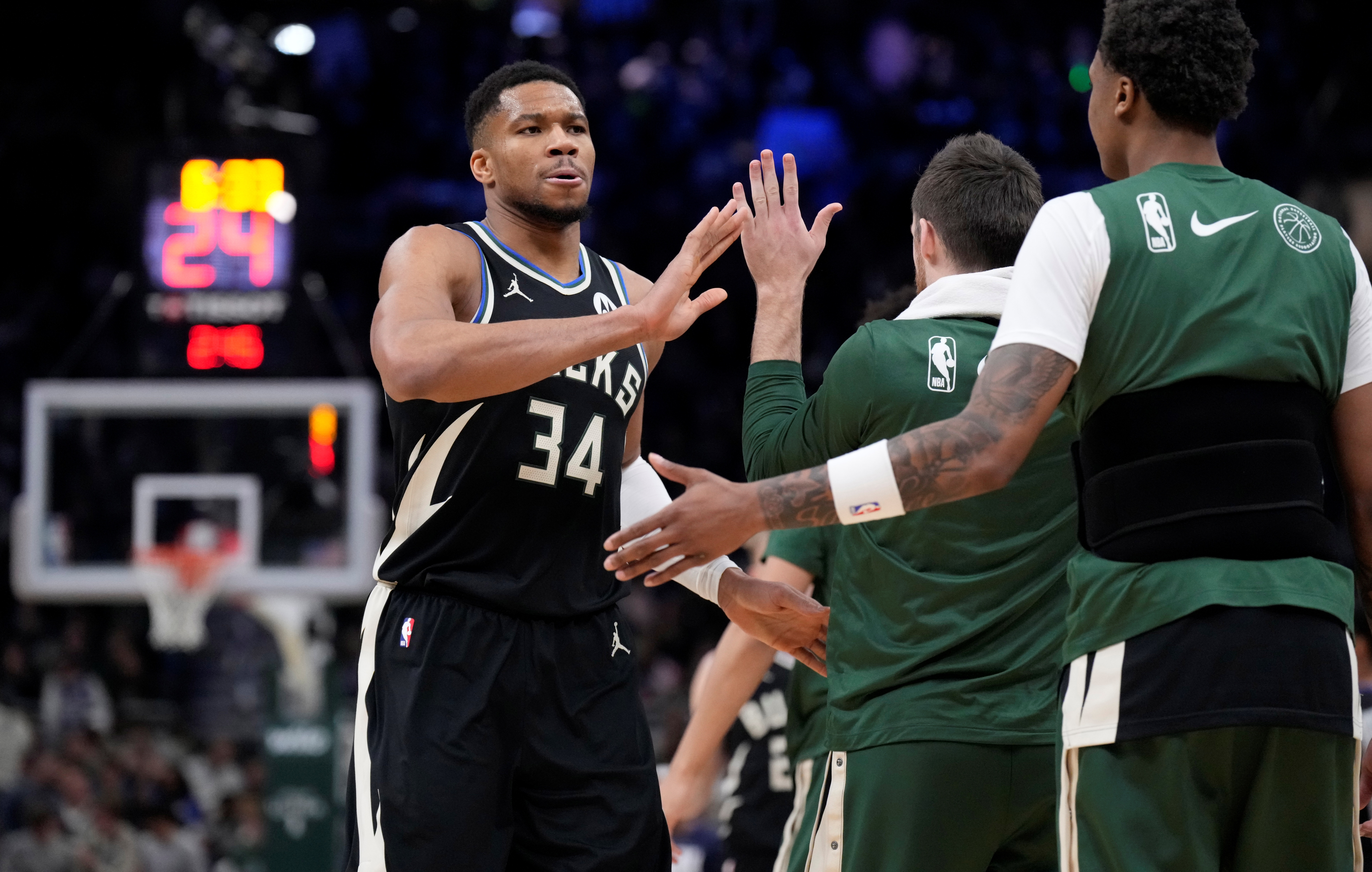 字母哥談個人2萬分:無法想象杜蘭特3萬分 詹姆斯5萬分就是偉大