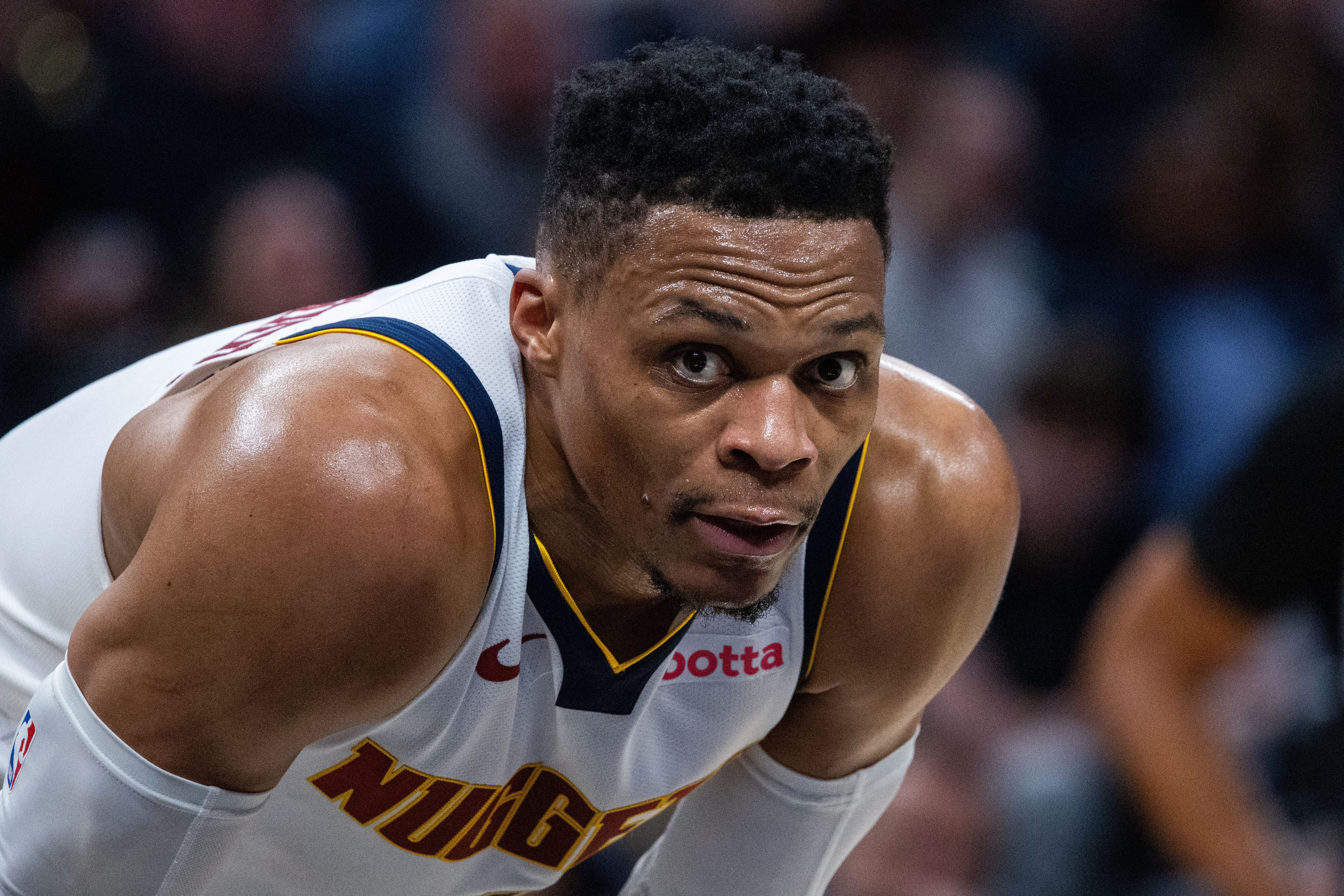 沒籃兒但能串聯(lián)！威少替補(bǔ)23分鐘9中2貢獻(xiàn)6分6助1斷