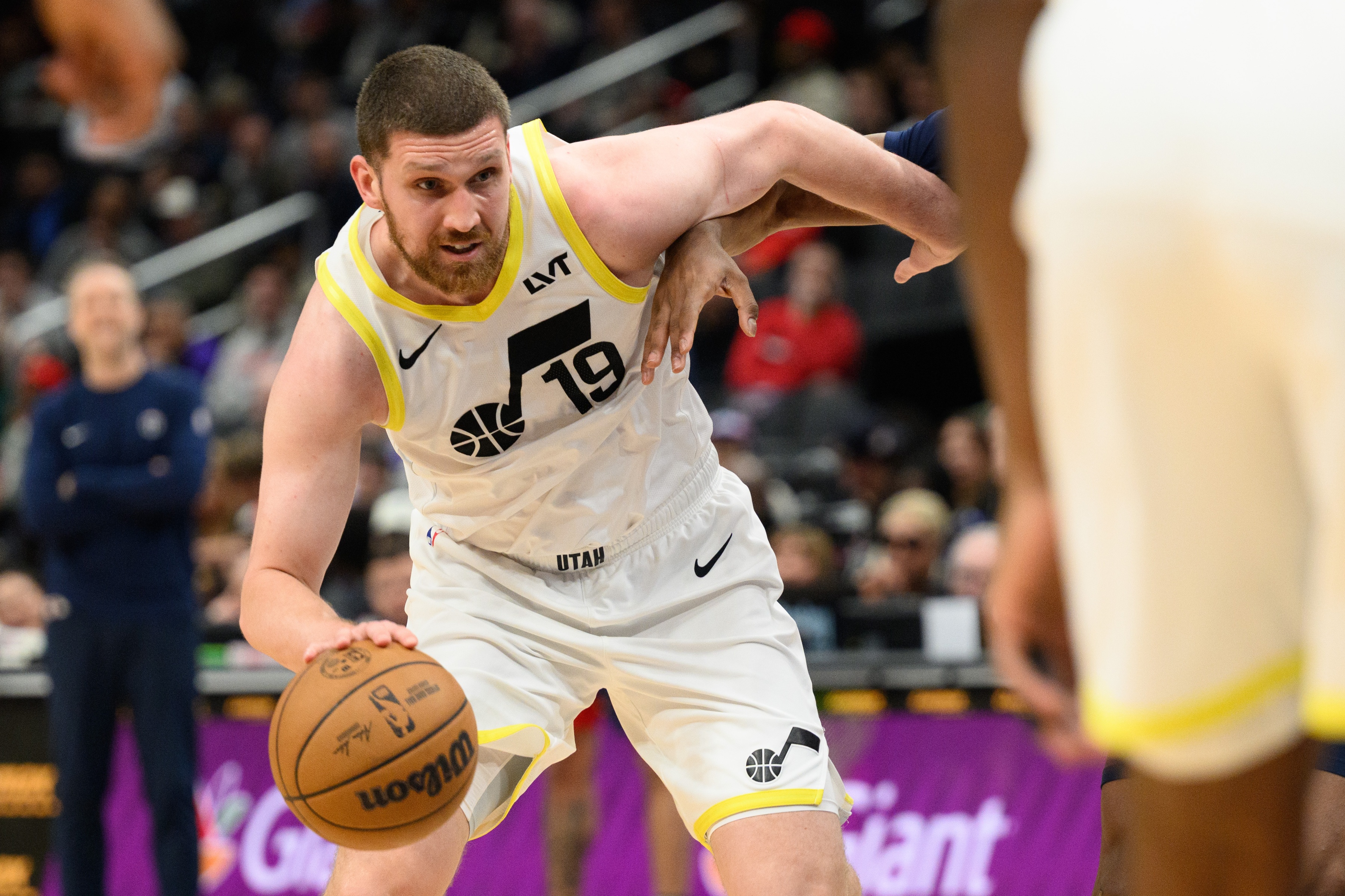 冒充職業球員！米哈伊柳克7中0僅拿2分2板2助