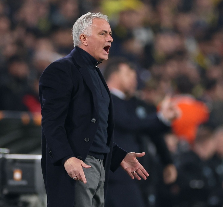 穆里尼奧賽后批評裁判:VAR裁判是我同胞，但點球判罰簡直莫名其妙