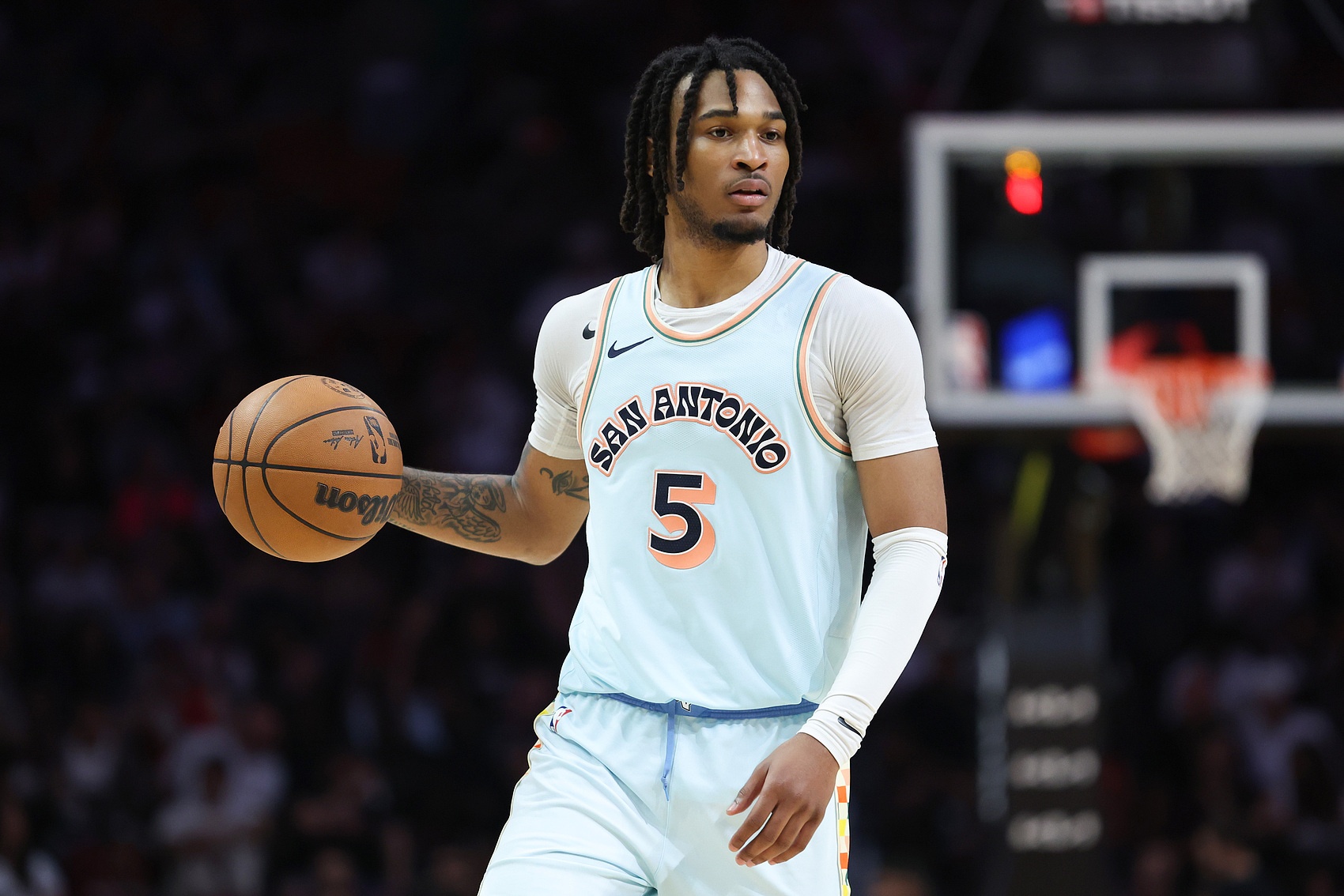 卡斯爾新秀賽季得分突破1000分 隊史第5位 上一位是文班