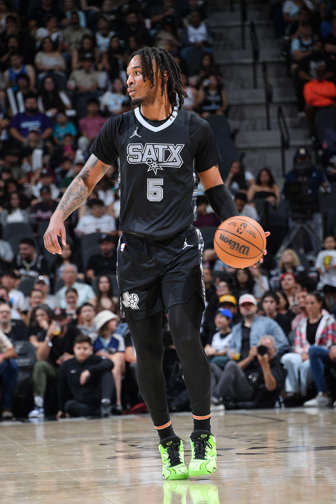 菜鳥(niǎo)丨卡斯?fàn)?2分11板8助 榜眼薩爾22+7 科利爾12中7貢獻(xiàn)16分6助