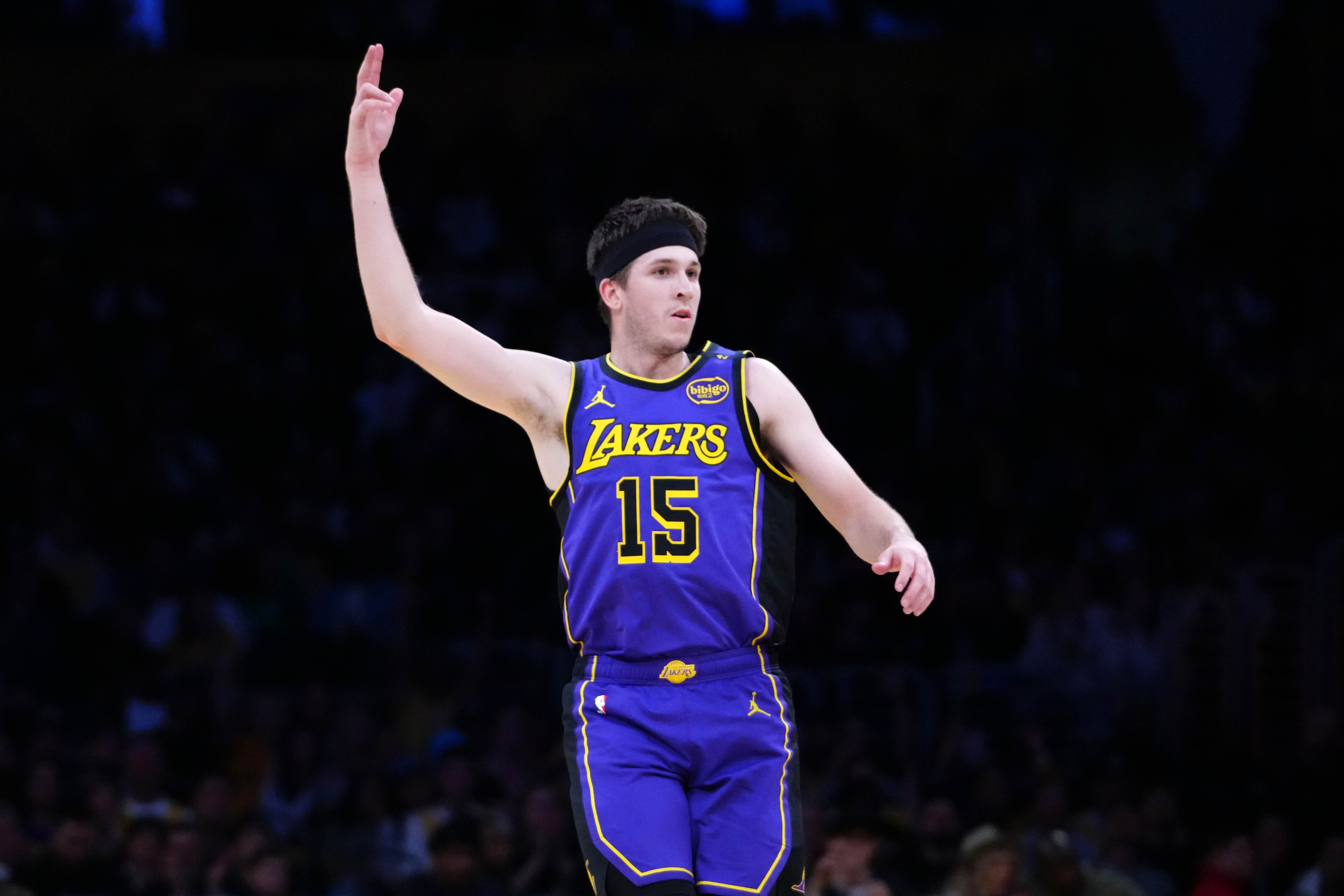 費舍爾：里夫斯是在打真正的團隊籃球 他能用各種方式影響比賽