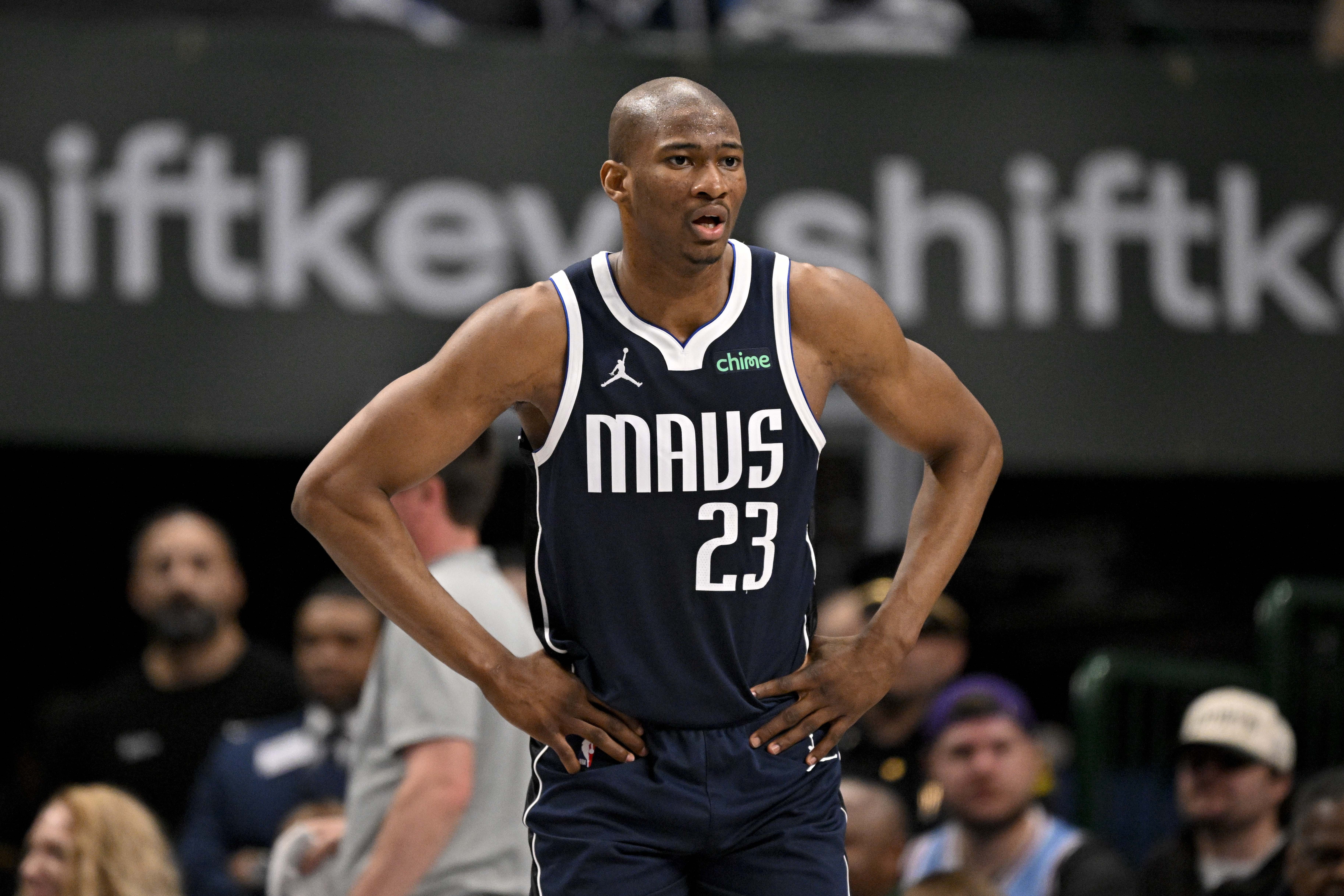 愿無大礙！獨行俠官方：凱-瓊斯左臀部挫傷 退出本場比賽