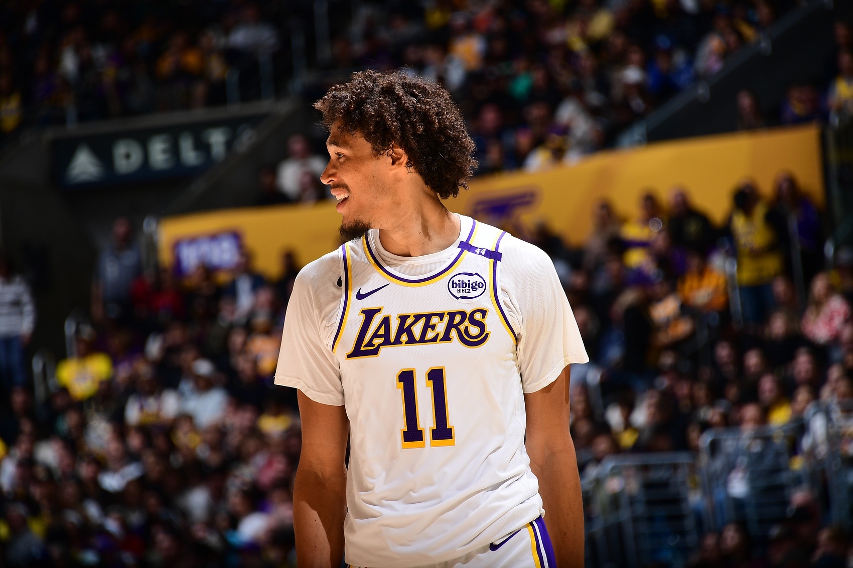 高效吃餅！海斯半場9中7拿下14分5籃板