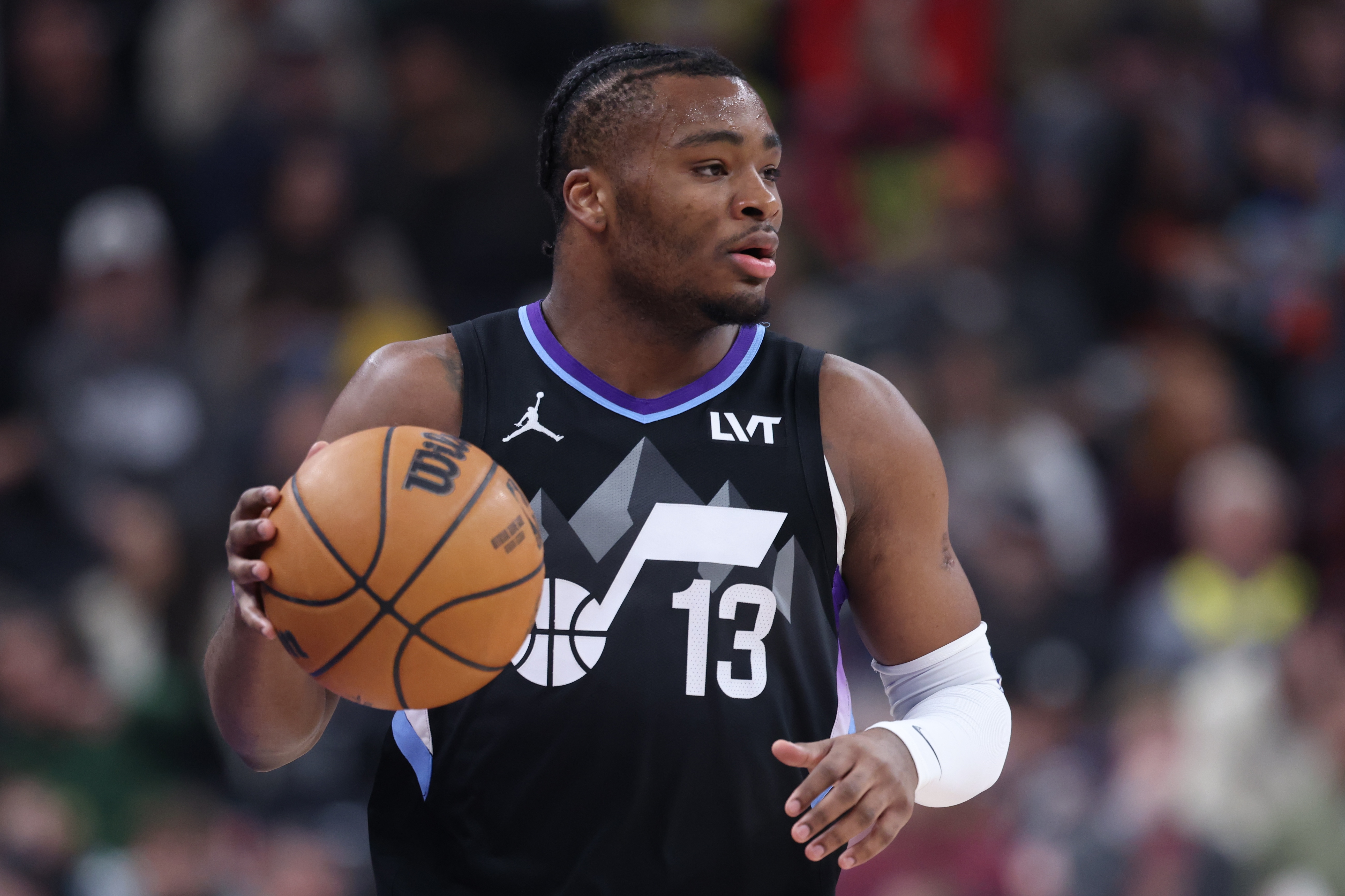 爵士主帥：科利爾展現(xiàn)出了極強(qiáng)的學(xué)習(xí)能力 他整個(gè)賽季都在進(jìn)步