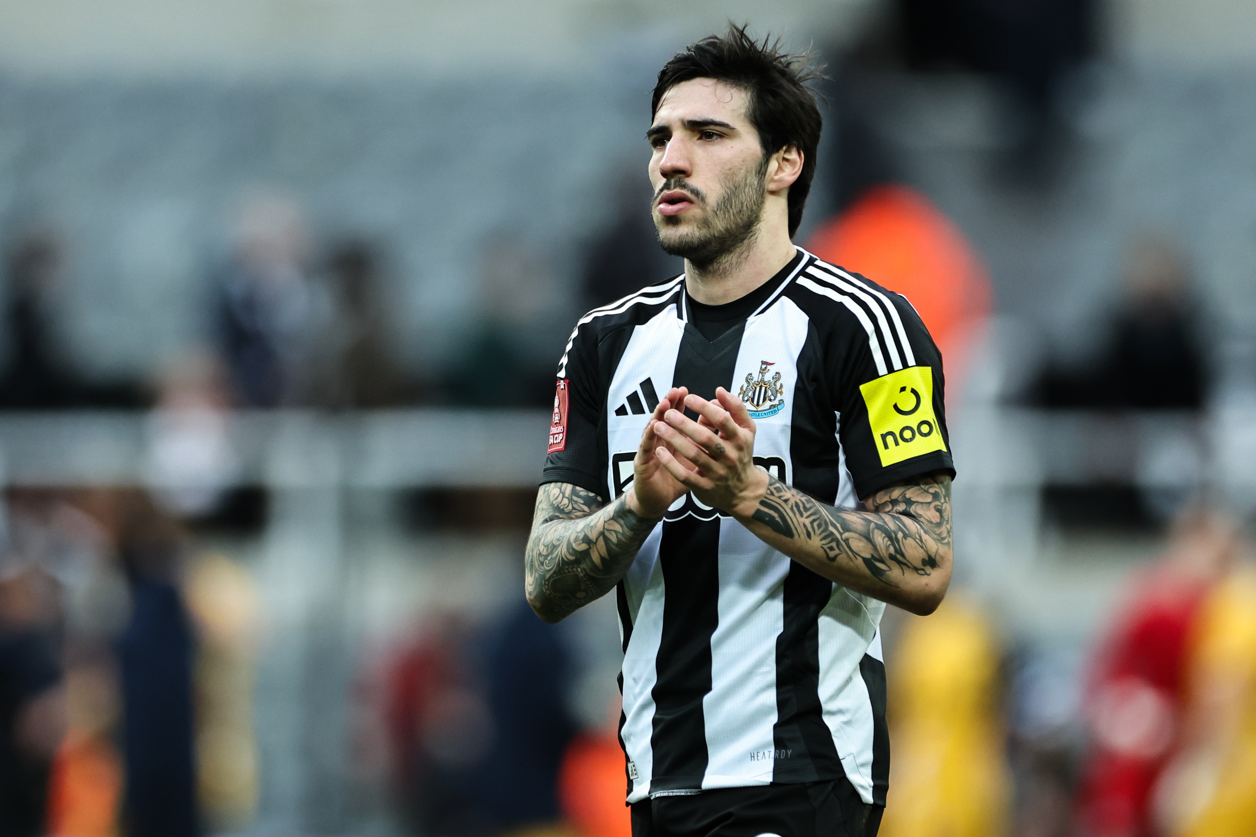 記者：尤文對托納利和弗洛倫蒂諾-路易斯感興趣，特別是托納利