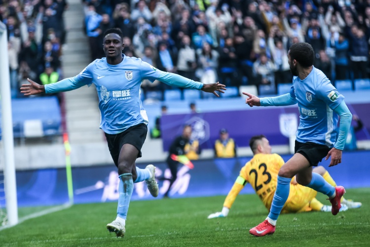 英博隊內人士坦言：曾經的馬萊萊回來了，朱鵬宇與他形成互補