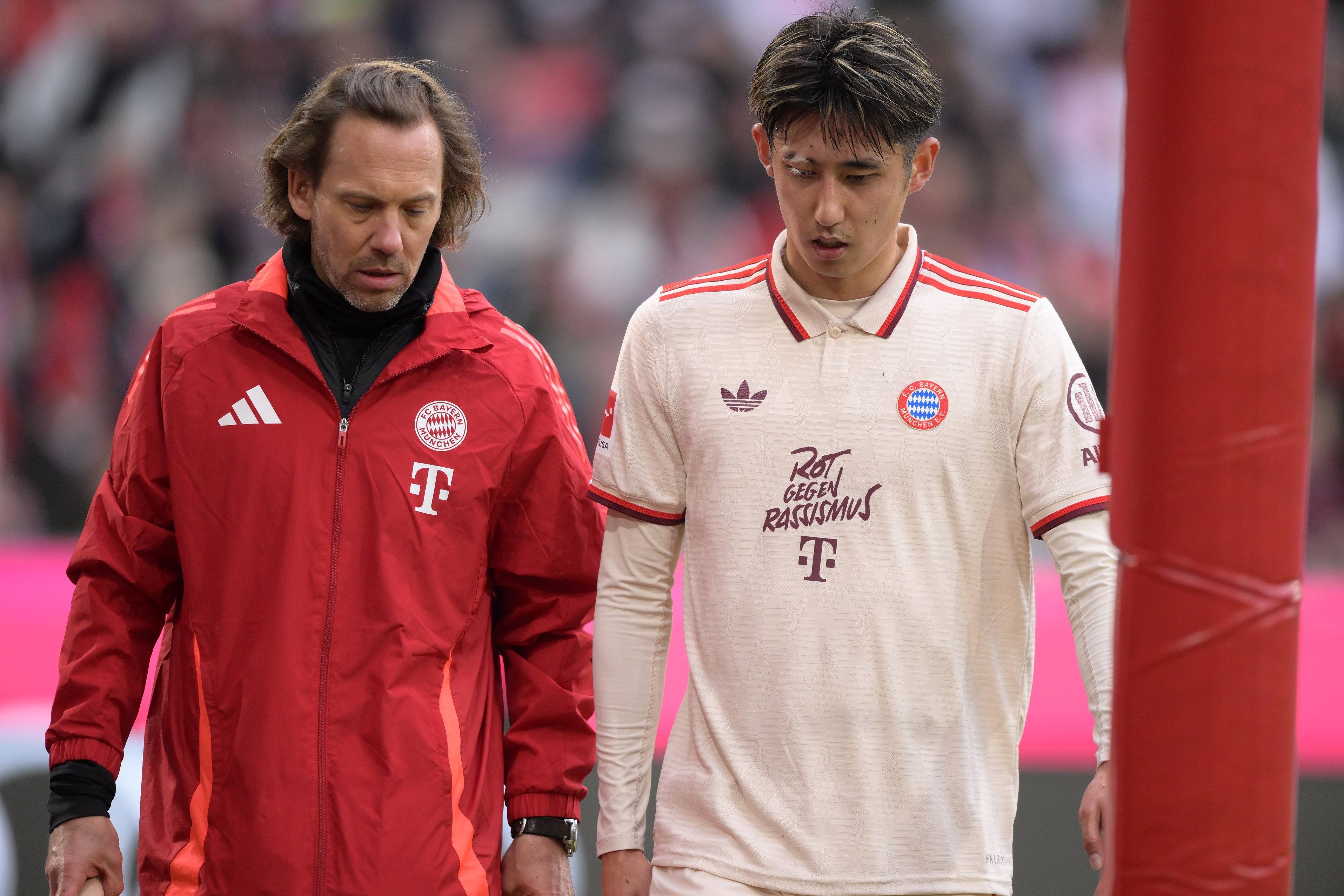 圖片報：伊藤洋輝賽季報銷，預計將因跖骨骨折休戰三個月