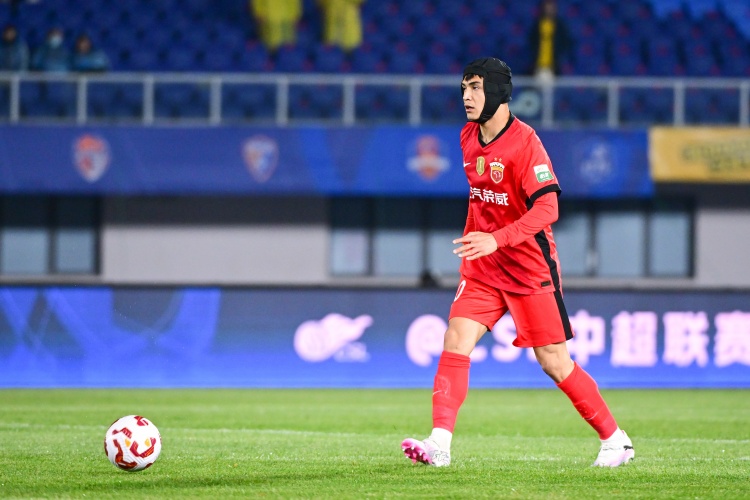 東體點評吾米提江表現：時隔223天歸來，2次搶斷7次解圍讓人欣喜